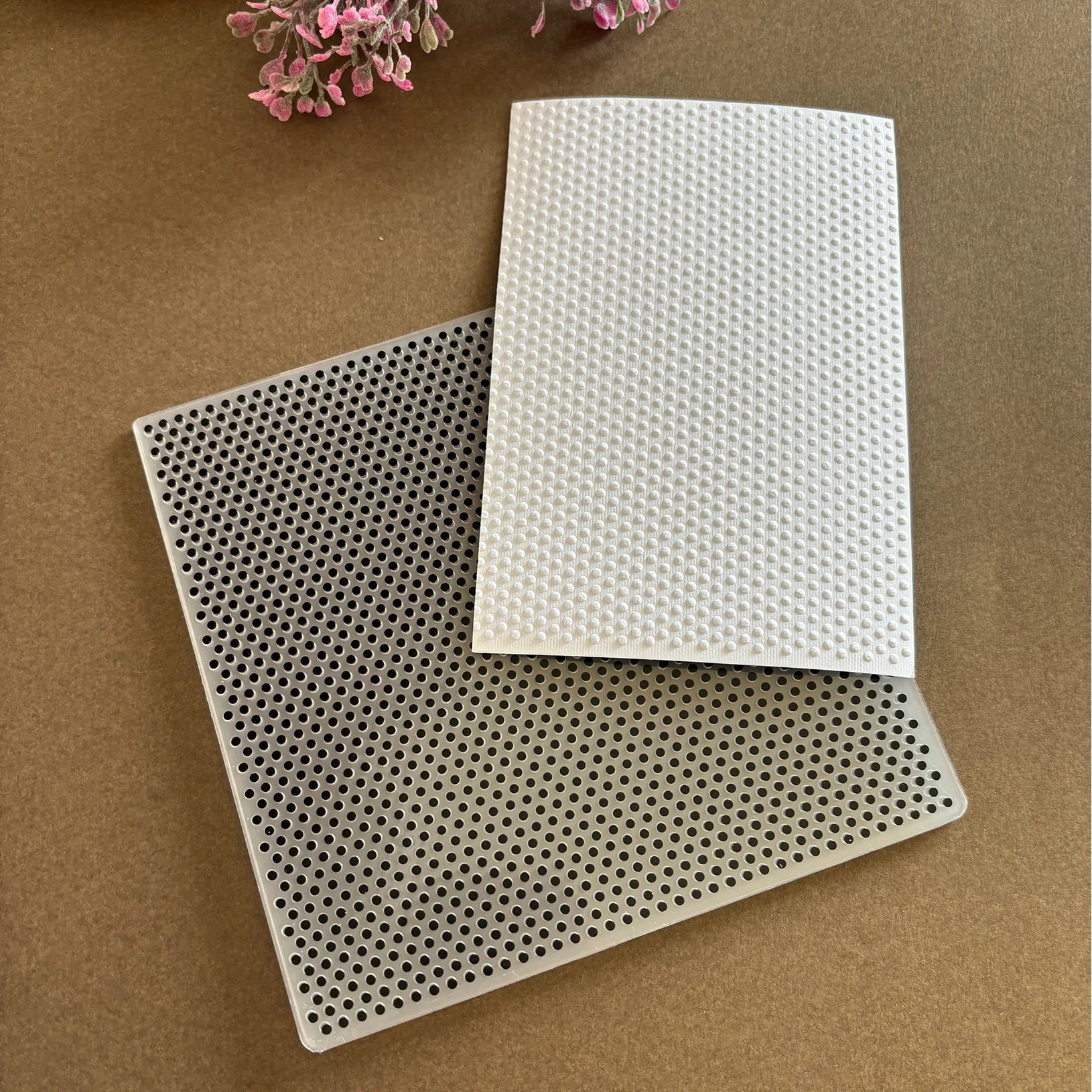 1-piece set with regular dot pattern elements, DIY scrapbook, paper card technology, wedding, Christmas, plastic embossed folder