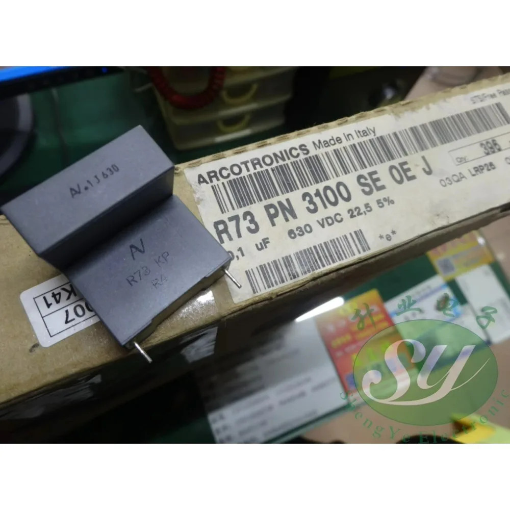 

10PCS AV R73 0.1uf/630V 100nf u1 104 MKP brand new 22mm film capacitor