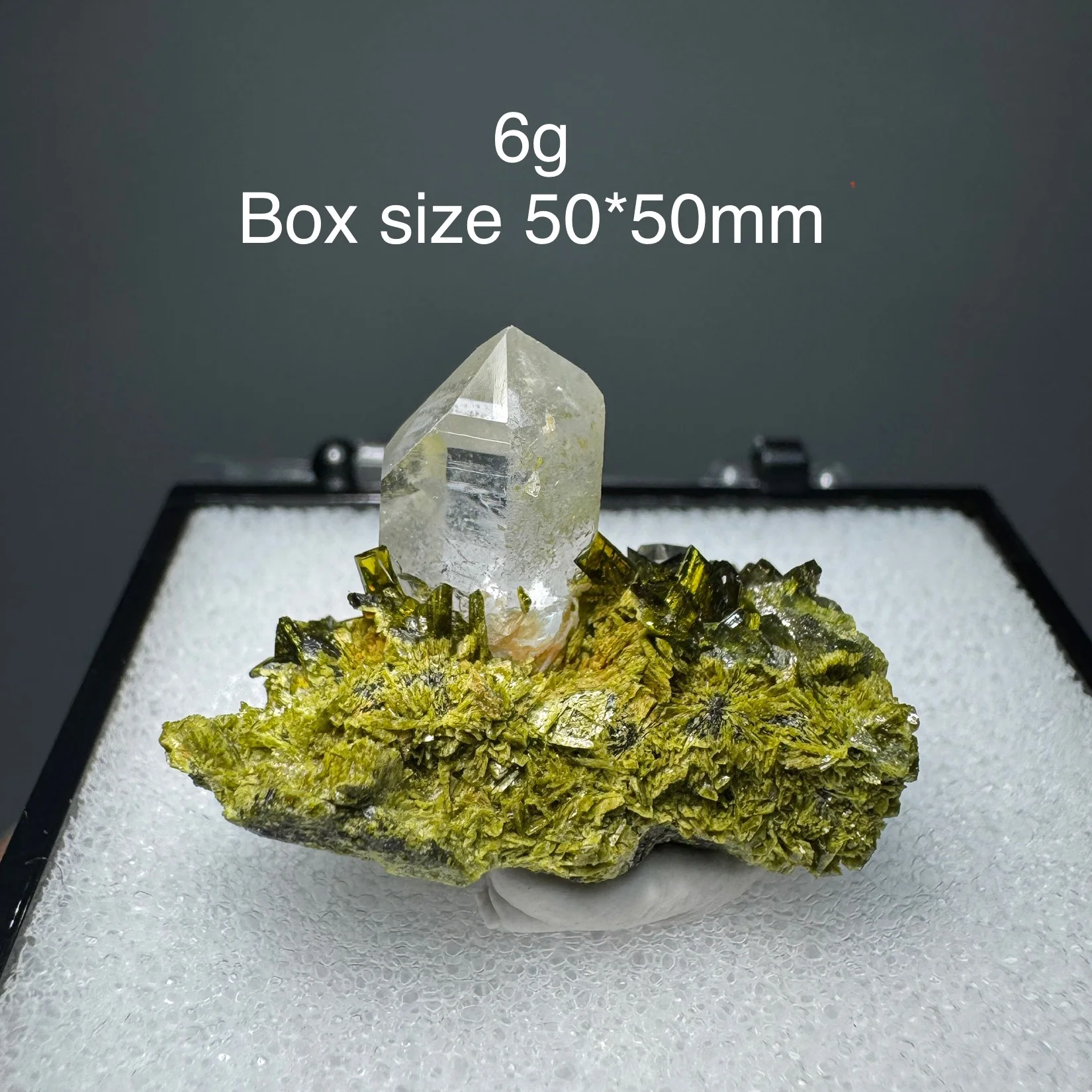 Natural China Green Epidote Clear Quartz Crystal Symbiosis Rough Specimen Rock Healing Stone Home Decor