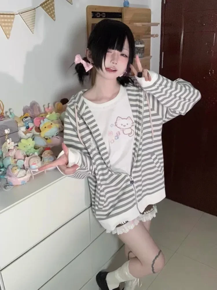 HOUZHOU 여성용 귀여운 귀여운 티셔츠, 일본 스타일 Y2k 레이스 패치워크, 귀여운 만화 자수 티, 부드러운 소녀 2024