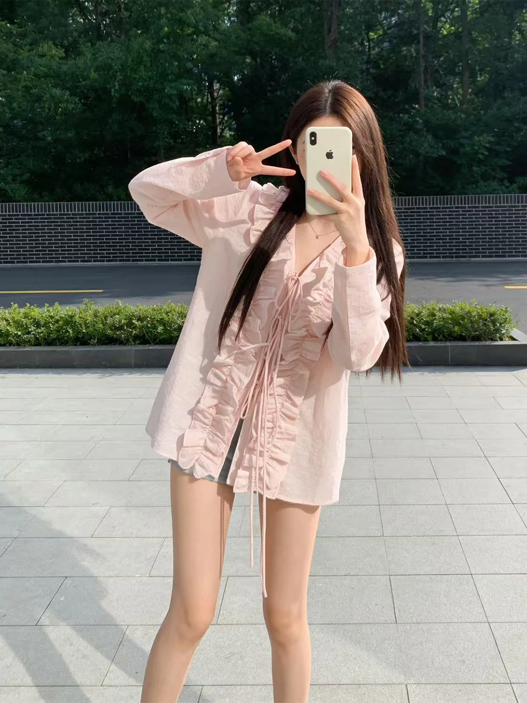 

Sweet Style Pink Ruffle Hem V-Neck Long Sleeve Shirt Women's Spring Unique Design Beautiful Age-Defying Top Korean Loose Fit ...