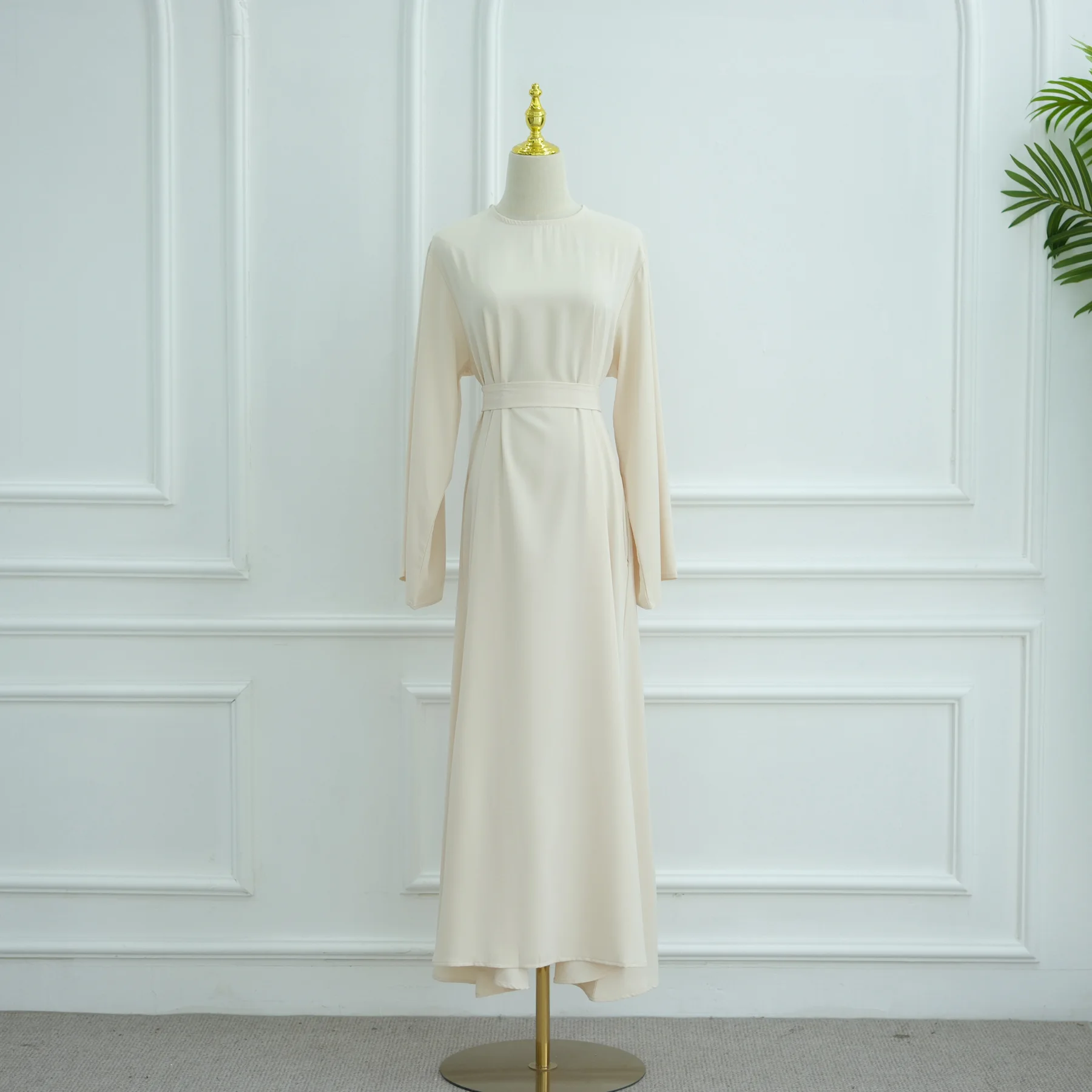 ชุดอาบายะห์แฟชั่นมุสลิมใหม่สำหรับฤดูใบไม้ร่วง สไตล์ดูไบ เรียบง่าย ราคาถูก ชุดอิสลามสุภาพเรียบร้อย ชุดเดรสอาบายะห์สำหรับผู้หญิง