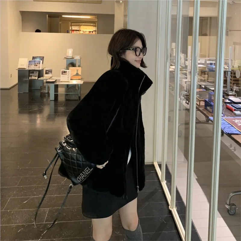 A large-sized fashionable and versatile stand-up collar fur light mixed coat for women thickened overcoat