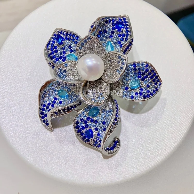 

SGARIT Роскошная брошь в виде цветка синего циркона, булавка из натурального пресноводного жемчуга, брошь для женского летнего платья, одежда, корсаж