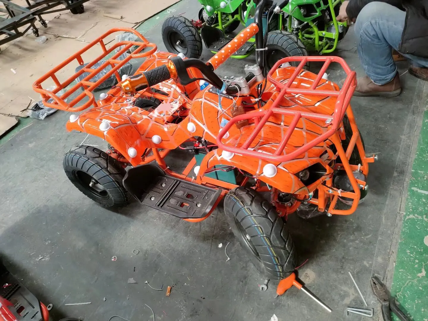 Popular 350W Bumper Car for Kids Customizable 360 Degree ATV Battery Remote Little Entertainment Parks Indoor/Outdoor Plastic