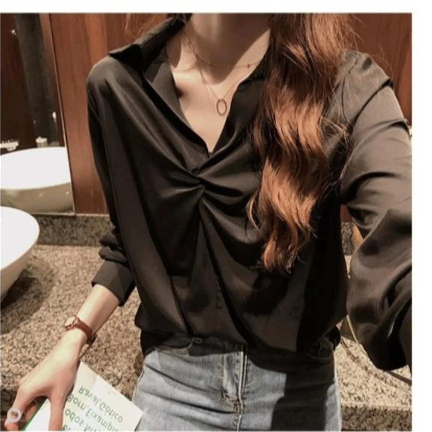 

Fashionable White Loose Women's Shirt Basic Layer Design Sense Bottoming Chinese Style Polyester Fiber Long Sleeve Spring Season