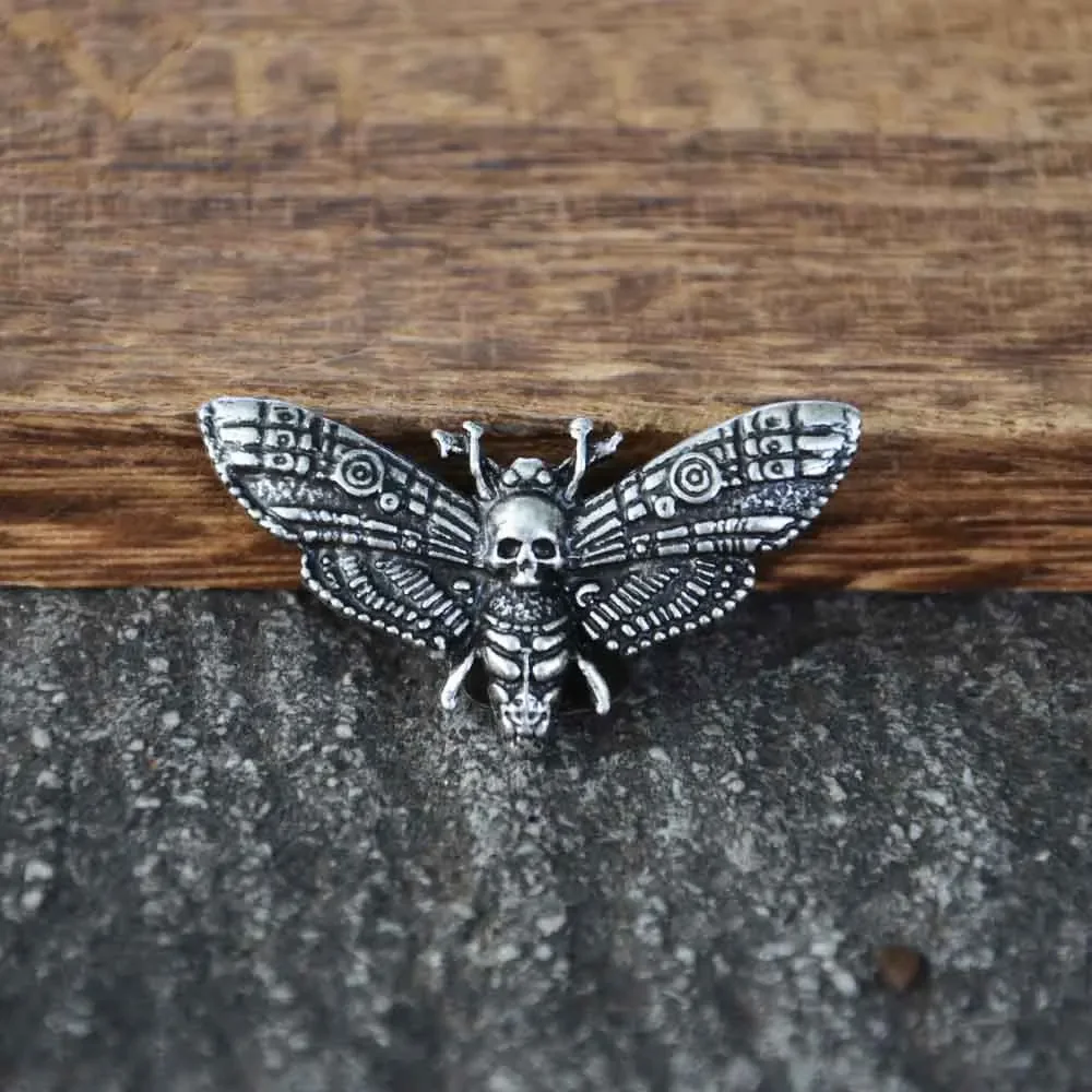 1Pcs Death Skull Moth Brooch Wicca Insect Jewelry Gothic Clothing Pin For Women Men Accessories Dropshipping