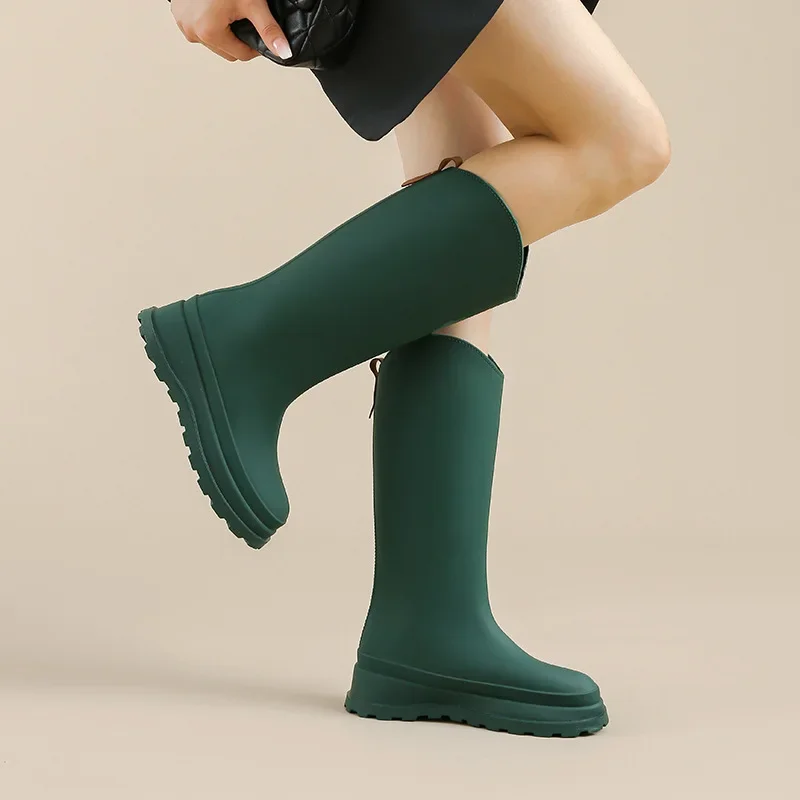 Koreańskie damskie kalosze przeciwdeszczowe z pluszową podszewką ciepłe antypoślizgowe wodoodporne buty na platformie damskie wysokie buty Botas