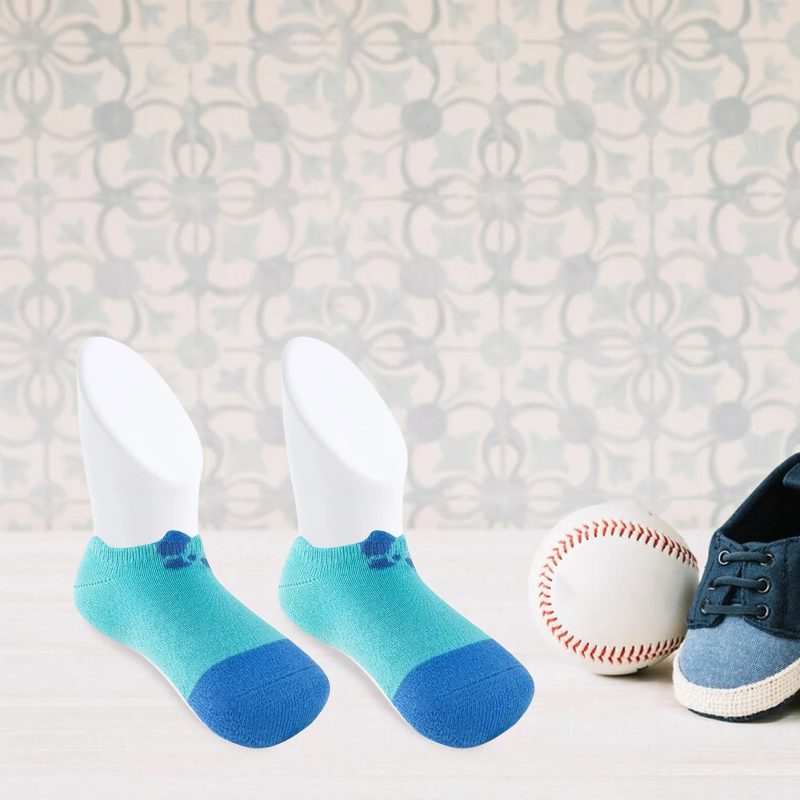 

1Pair Infant Sock Display Foot Multipurpose Delicate Workmanship Baby Feet Models for Shoes Retail Store Use Toddler Foot