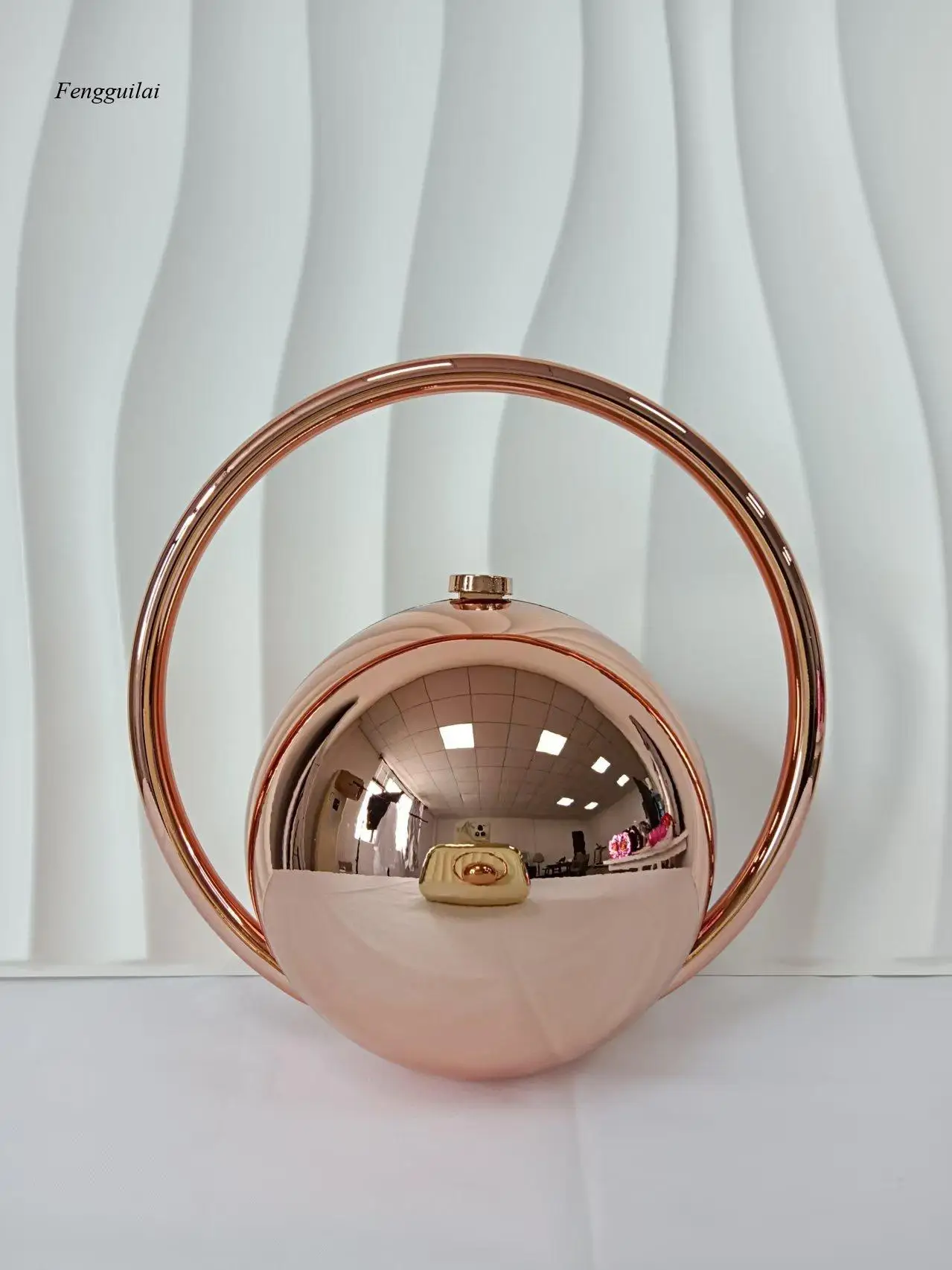 Spherical Dinner Party Bag with Electroplated Handle, High-End Handbag with Marble Pattern, Simple and Elegant Runway Bag
