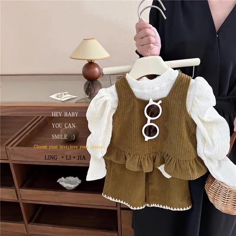 Girls' Autumn Suit 2025 New Korean Version of Female Treasure Literary Temperament Lace Vest Vest Trousers Three-piece Trendy