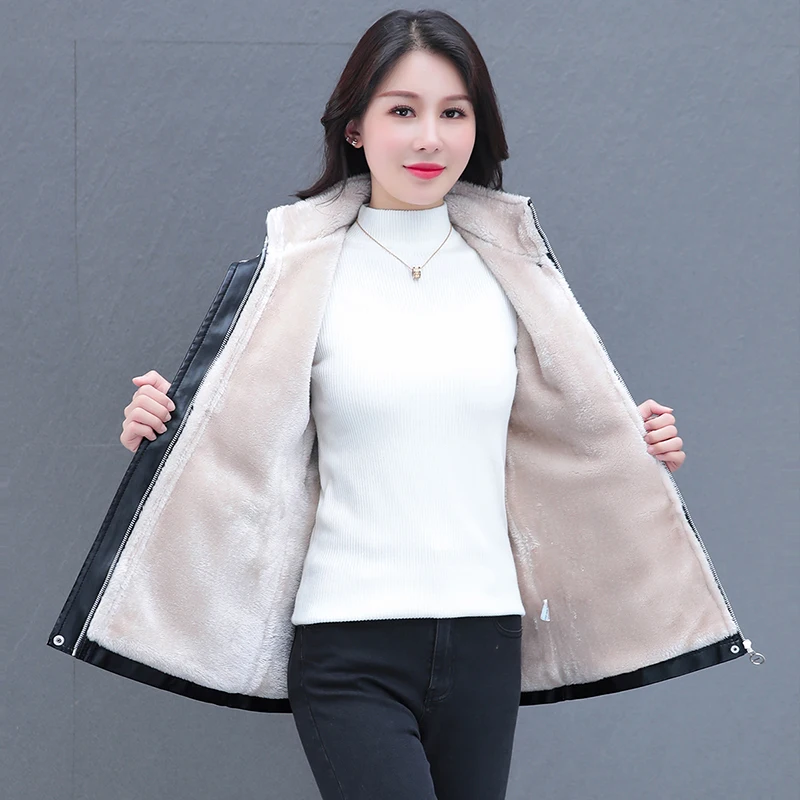 New Casual Winter Plush Women'S Pu Leather Jacket Thickened Mom'S Warm Fashionable Versatile Hooded Medium To Long Coat Female