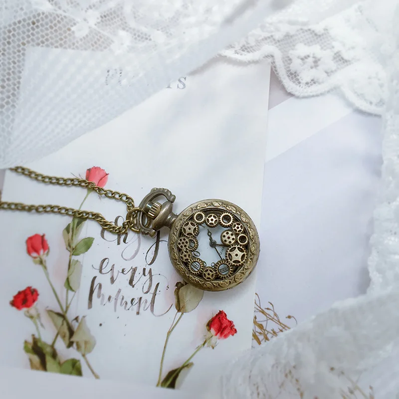 Vintage Small Quartz Pocket Watch for Men Women Flower Hollow Case Fob Chain Pendant Necklace Clock for Man Collection Gifts