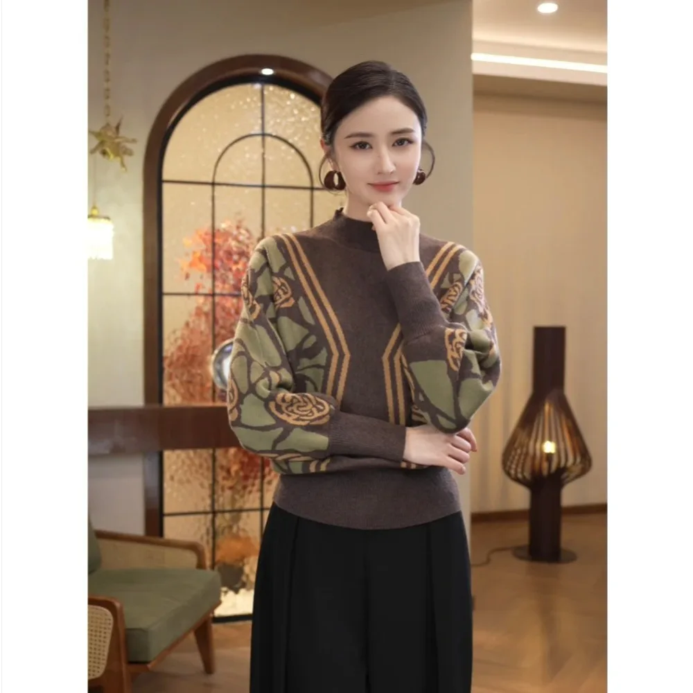 

Retro Jacquard Sweater Top 2025 Autumn and Winter Style Fashionable Loose and Versatile Long-sleeved Sweater