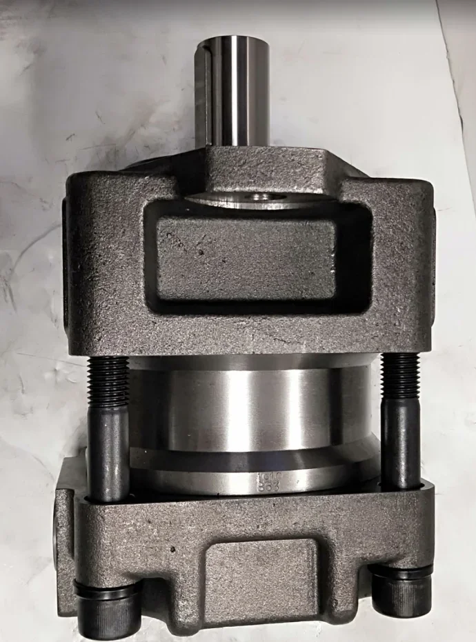 QT6252-100-63-BP-Z مضخة زيت سومي تومو QT6262-125-100-S1044 QT6252 QT مضخة تروس هيدروليكية لآلات قولبة حقن البلاستيك #1