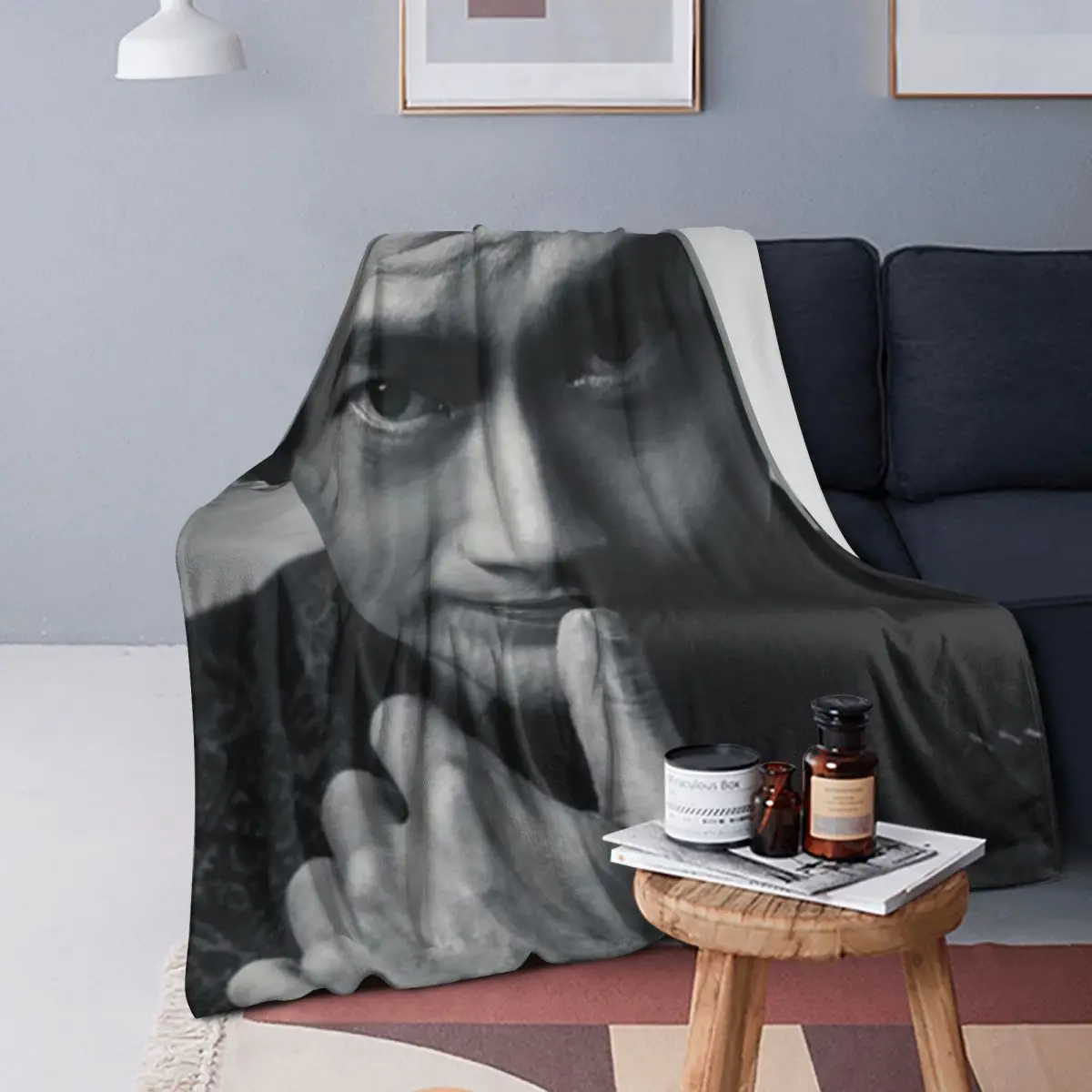 

Hyun Bin Kpop Blanket Soft Warm Flannel Throw Blanket Bedspread for Bed Living room Picnic Travel Home Sofa