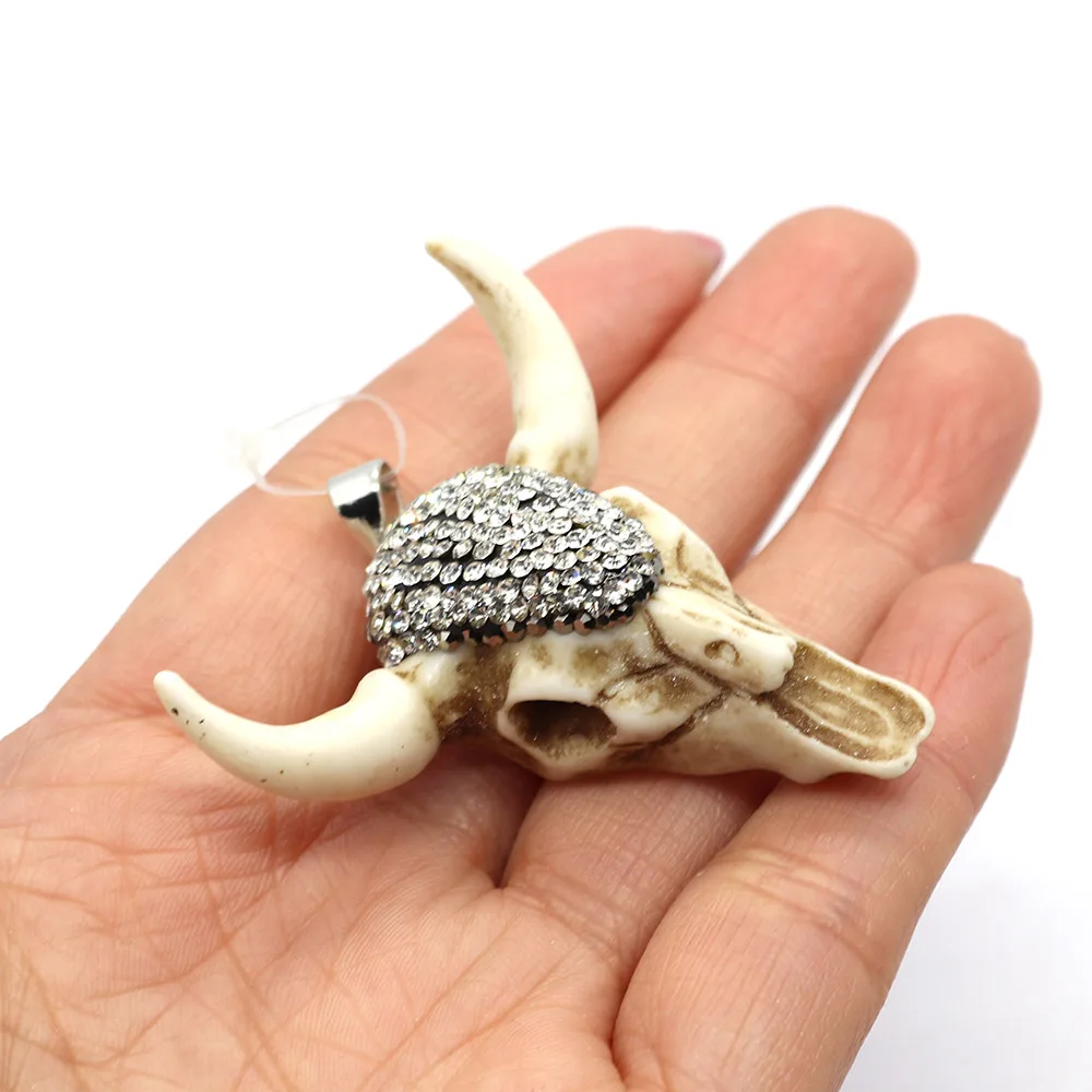 1pc Natural Bull Head Skull Pendants Resin with Rhinestone 47x47 Size DIY Making Necklace Jewelry Accessions 4 Types for Choice