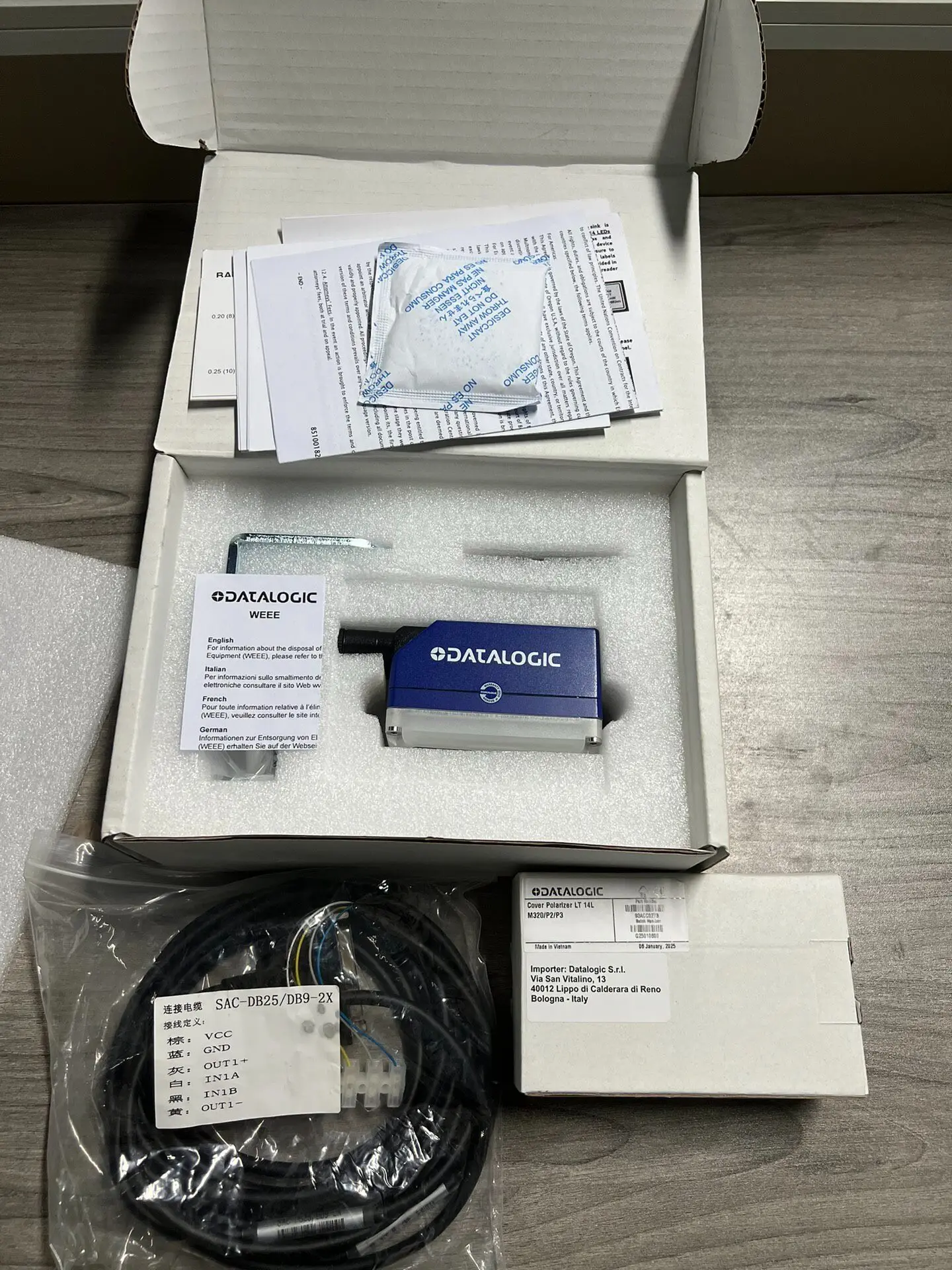 Datalogic Matrix 320 705-330LL9 14L 45D Code Reader