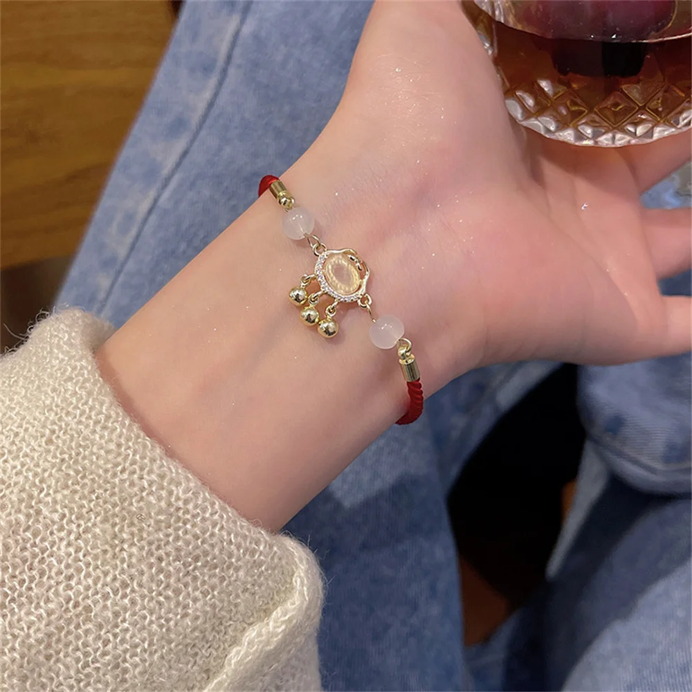 New Fun Retro Safe Lock Cat Eye Stone Red Elegant Stretch Weaving Bracelet Women's High Grade Sense Rope Chain Beautiful Jewelry