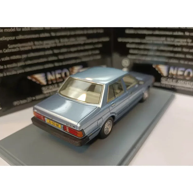 1:43 Scale Nissan Datsun Bluebird U910 Sedan Resin Car Model Collection Ornaments