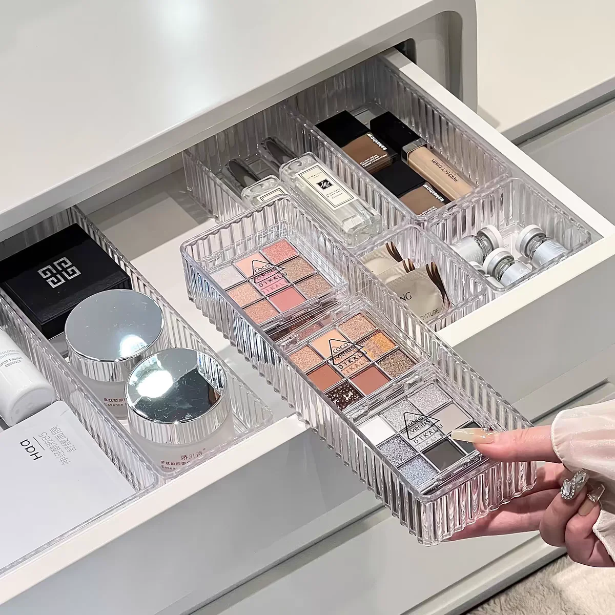 Clear Plastic Drawer Organizers Set Versatile Bathroom and Vanity Drawer Organizer Trays Storage Bins for Makeup Kitchen Gadgets