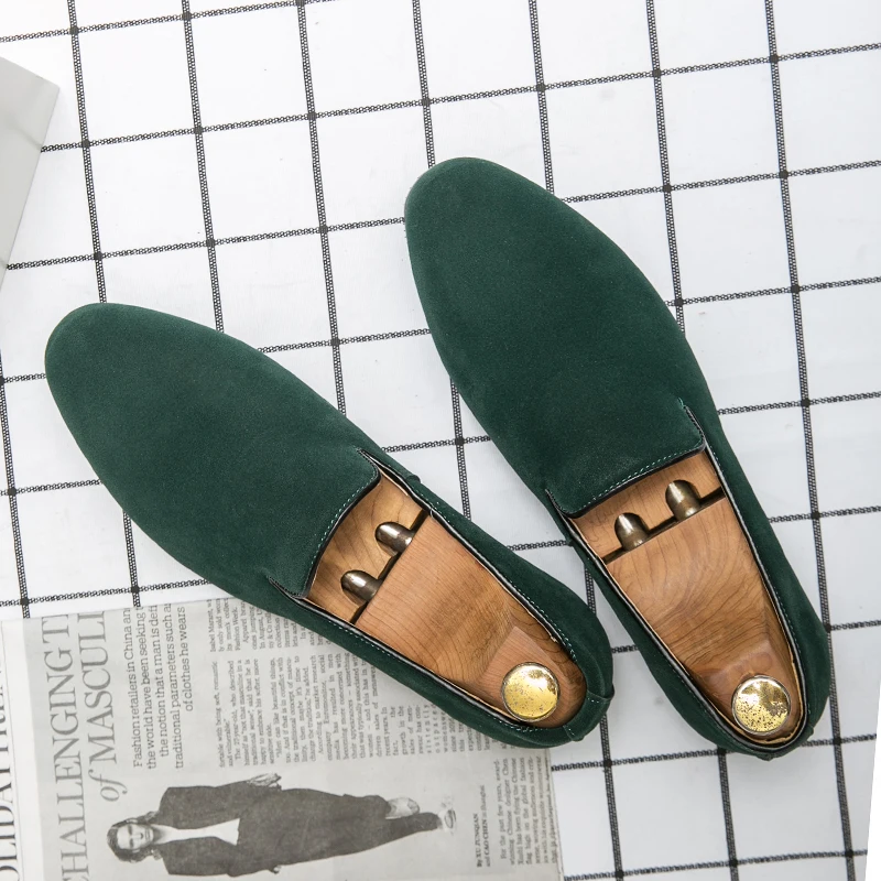 Slip-on men\'s shoes English small leather shoes frosted pointed lazy shoes men\'s hair stylist leather shoes flip fur beans shoes