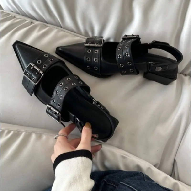 Scarpe Mary Jane a punta in stile francese nuovo da donna Scarpe retrò con tacco medio spesso per donna con gonne e piccole scarpe in pelle