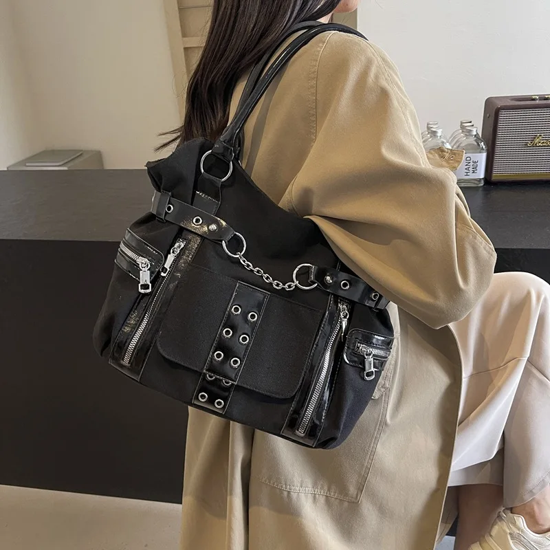 Dark heavy rivet Tote bag niche design large capacity plaid single shoulder crossbody bag trend motorcycle bag