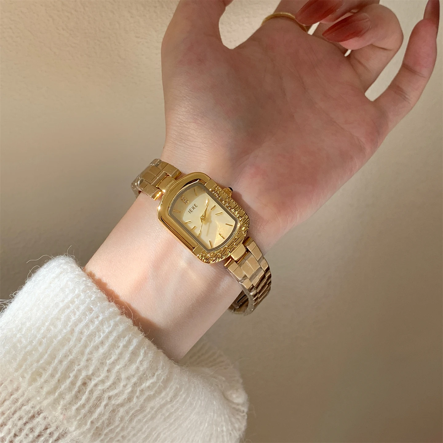 ساعة سلسلة نسائية جديدة، طراز كوري، قرص مربع بسيط، ساعة كوارتز من الفولاذ المقاوم للصدأ راقية، إكسسوار نسائي.