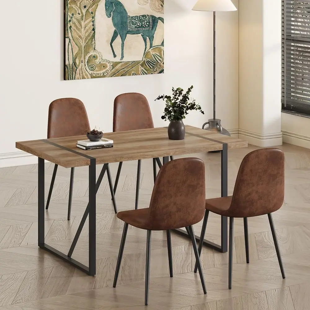 

Элегантный обеденный гарнитур на 4 персоны: стол 55 см и стулья из замши