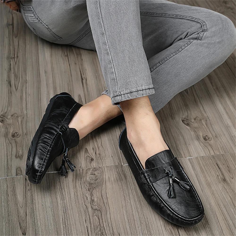 2024 Brand Men Casual Shoes Designer Loafers Fashion Flat Retro Leisure Shoes Man Driving Shoes Male Footwear Men's Formal Shoes