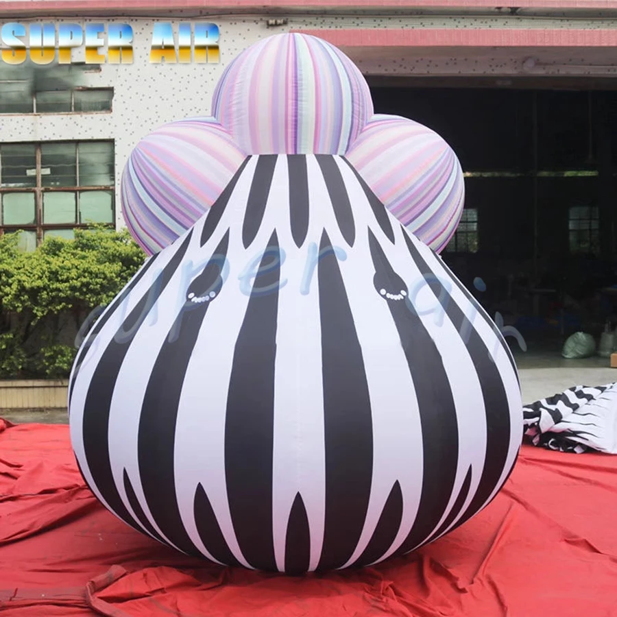 Opera d'arte gonfiabile di moda di coniglio a strisce gonfiabile modello di cartone animato così carino per lo sfilata commerciale