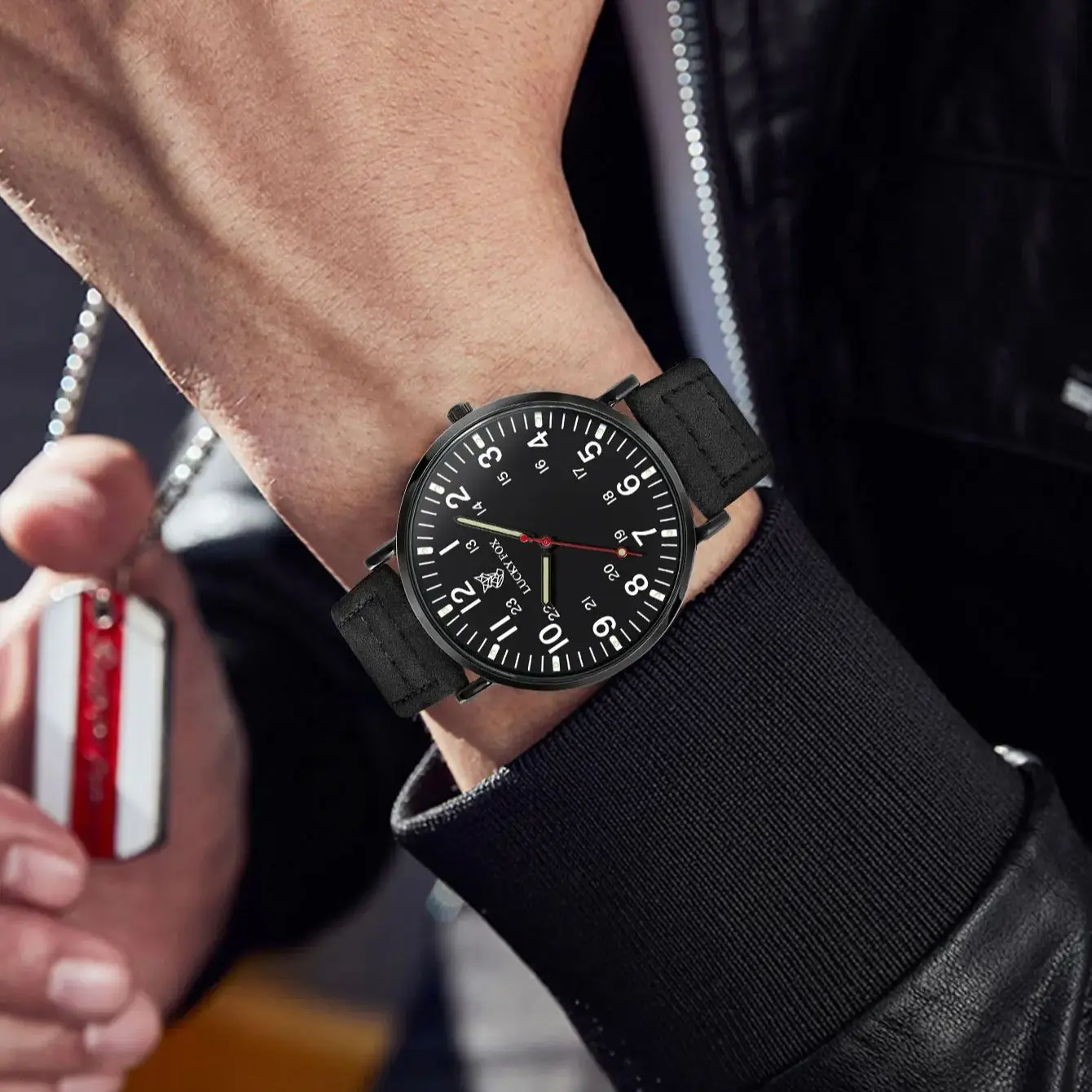 Men's Classic Luxury Quartz Watch with Large Round Dial