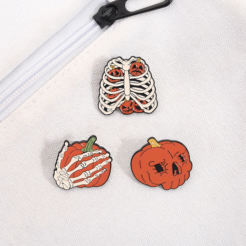 

Halloween Pumpkin Skeleton Enamel Pins Custom Skull Rib Cage Hand Brooches Collar Lapel Badges Punk Jewelry Gifts Accessories