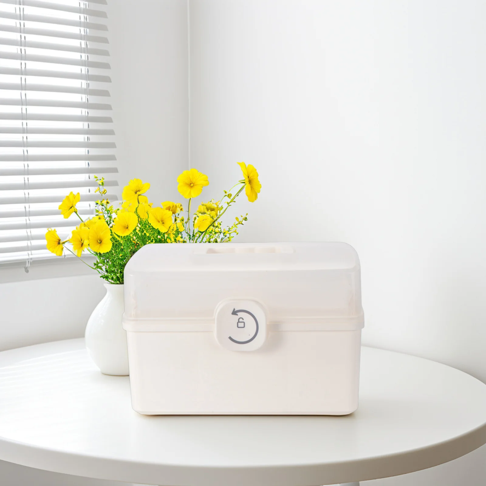 صندوق تخزين متعدد الوظائف مقاوم للصدمات مع تصميم مقبض ومقصورة للأدوية والأدوات