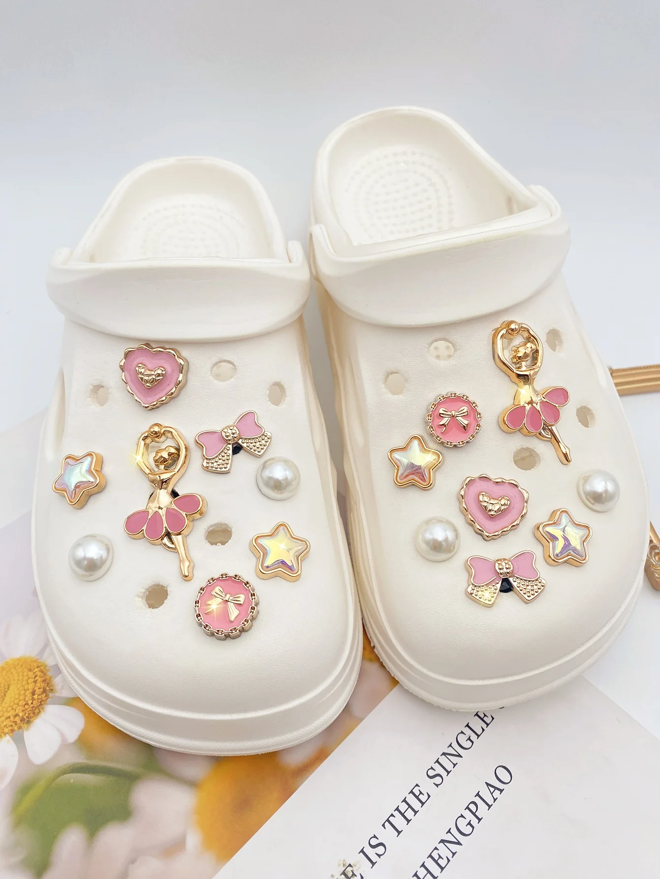 16 pieces of pink dancing girls, hearts, bows, five-pointed stars, ABS pearl shoe buckle DIY decorations, multi-functional shoe