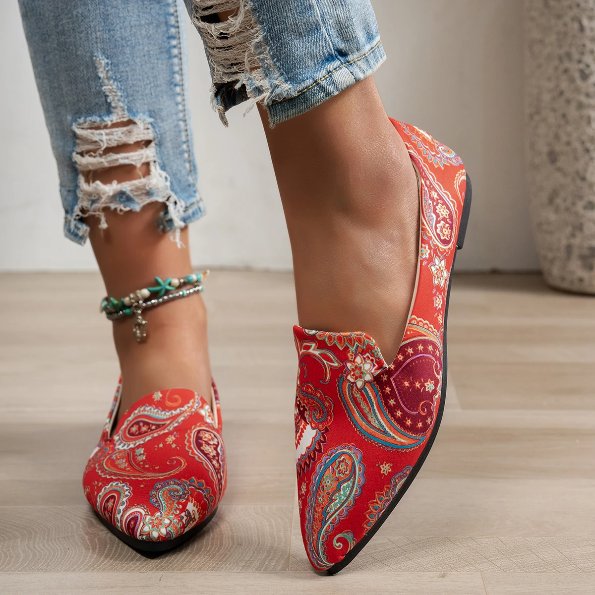 

Women's 2026 New Fashion Printed Decorative Casual Flat Shoes Spring and Autumn Walking Non-slip Wear-resistant Low-top Shoes