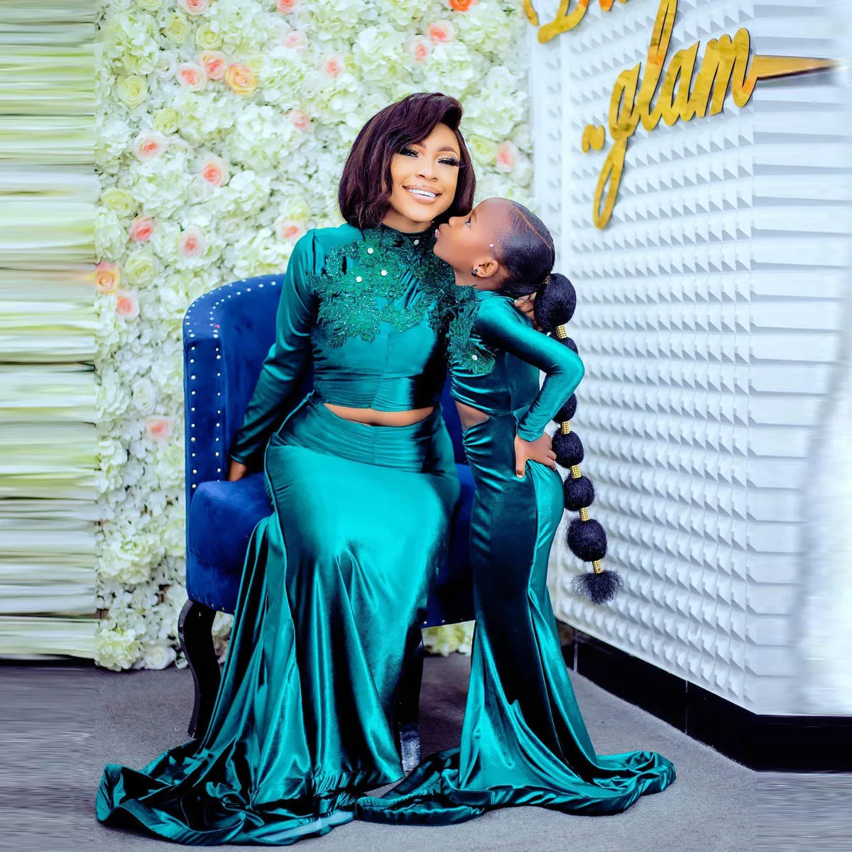 Hunter Green Mother and Daughter Dress Long Sleeves Mommy and Me Birthday Gowns Sexy High Neck Family Look Birthday Gowns
