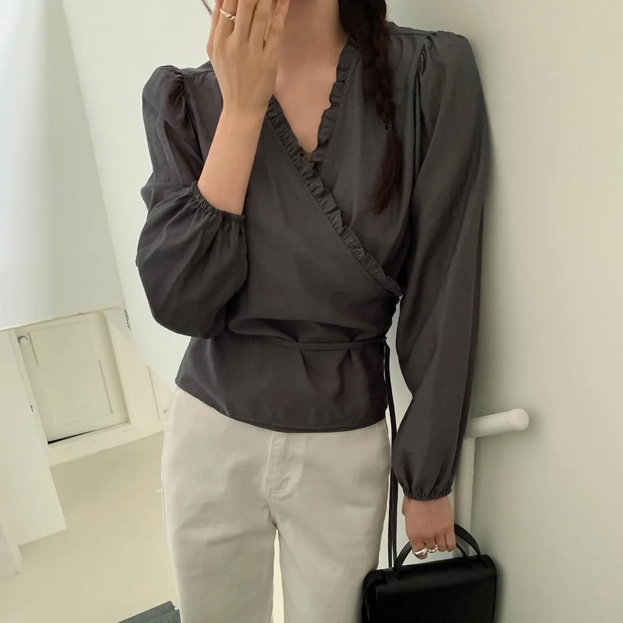 Slimming Effect Shirt Autumn New Style Ins Design Gilled Mushroom Side Waist Belt Women's Fashion Lace Sweater Polyester Fiber