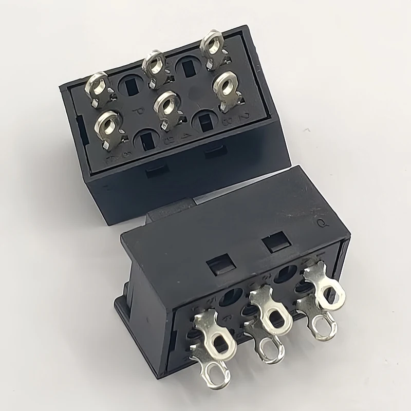 DSE-2210/DSE-2216 Hong Kong toggle switch 2 gears 6 feet double row 16A sliding power switch two gears
