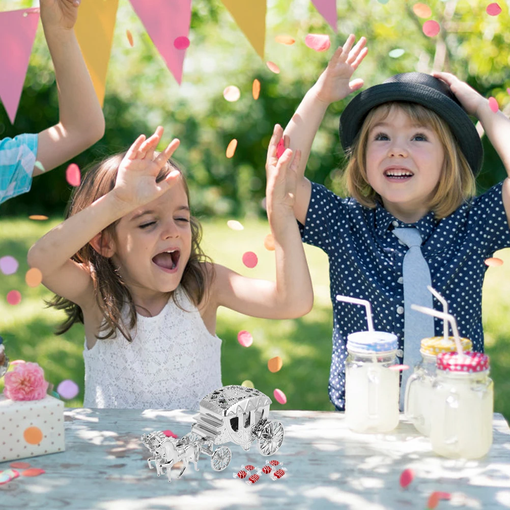 

2 Pcs Royal Carriage Wedding Candy Box Packaging Boxes Cart Party Birthday Present Favor Plastic Favors for Guests Bride Treat