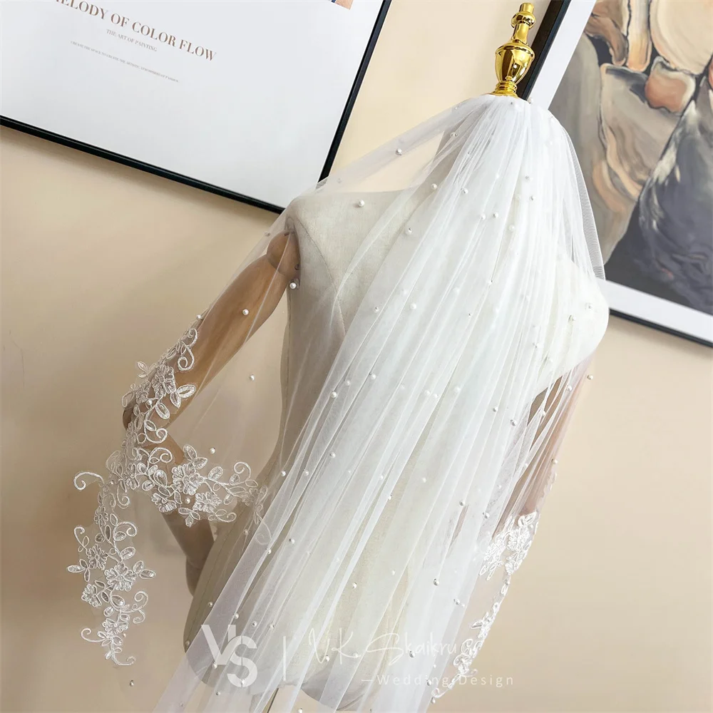 VK SKAIKRU Ivory Wedding Veil กับหวีไข่มุกปลอม Applique One ชั้นปลายนิ้วเจ้าสาวตัดขอบม่านจัดงานแต่งงานสำหรับเจ้าสาว