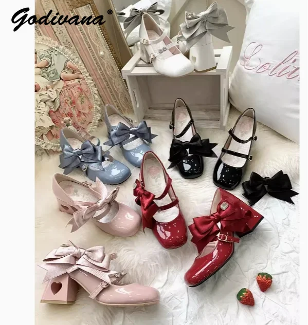 

Japanese Lolita Rhinestone Bow Hollow Out Kitten Heels Mary Jane Shoes Lady Girls Elegant Patent Leather High Heels