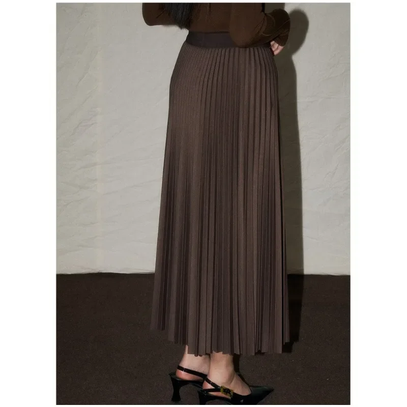 

Fashionable and High-end Autumn New French Retro Classic Coffee-colored Knitted Pleated High-waisted Skirt