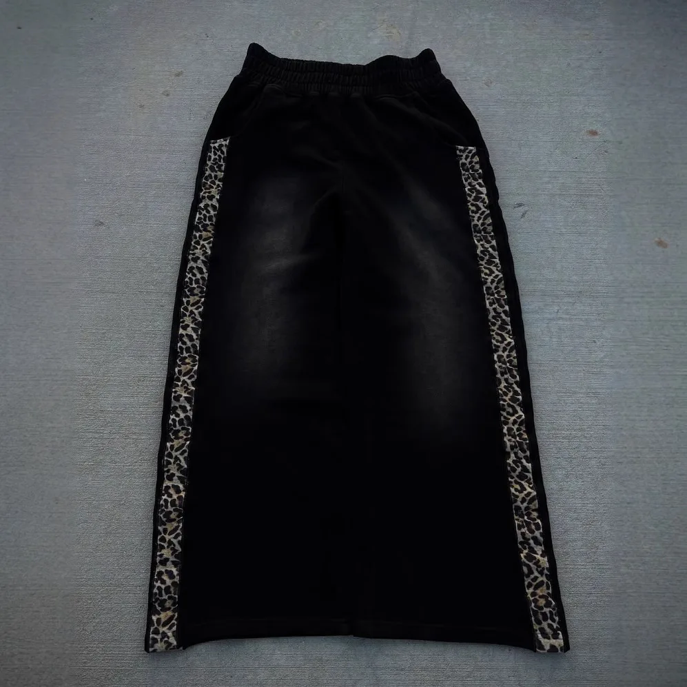 2026 ربيع جديد ليوبارد نمط تصميم موضة الاتجاه سستة ملابس رياضية وسراويل مجموعة مقنعين سترة الشارع موضة y2k