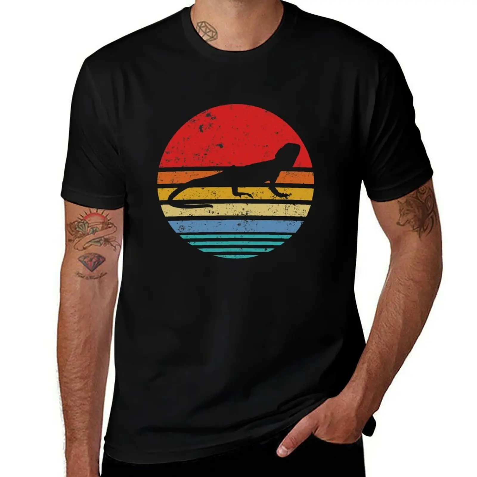 Bearded Dragon Retro Sunset Distressed Lizard T-Shirt Basic Plain Tee for Spring and Summer