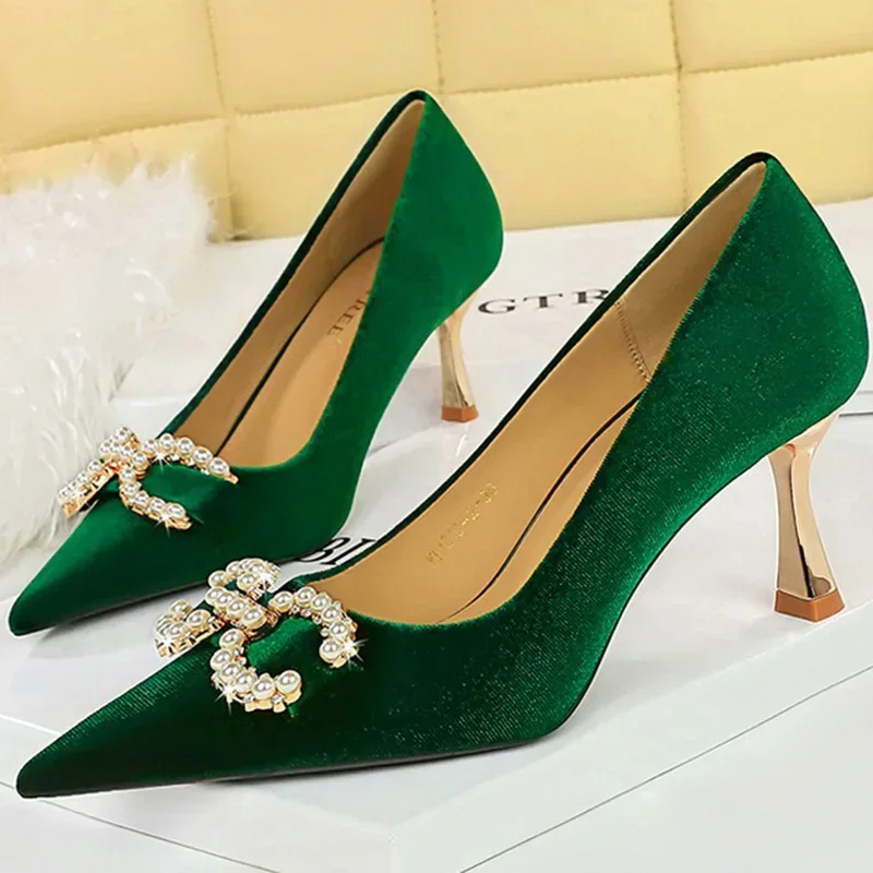 Designer Women Green Pink Heels Prom Pumps Lady Velvet Pointed Toe 7cm Thin High Heels Replica Brand Pearl Crystal Buckle Shoes