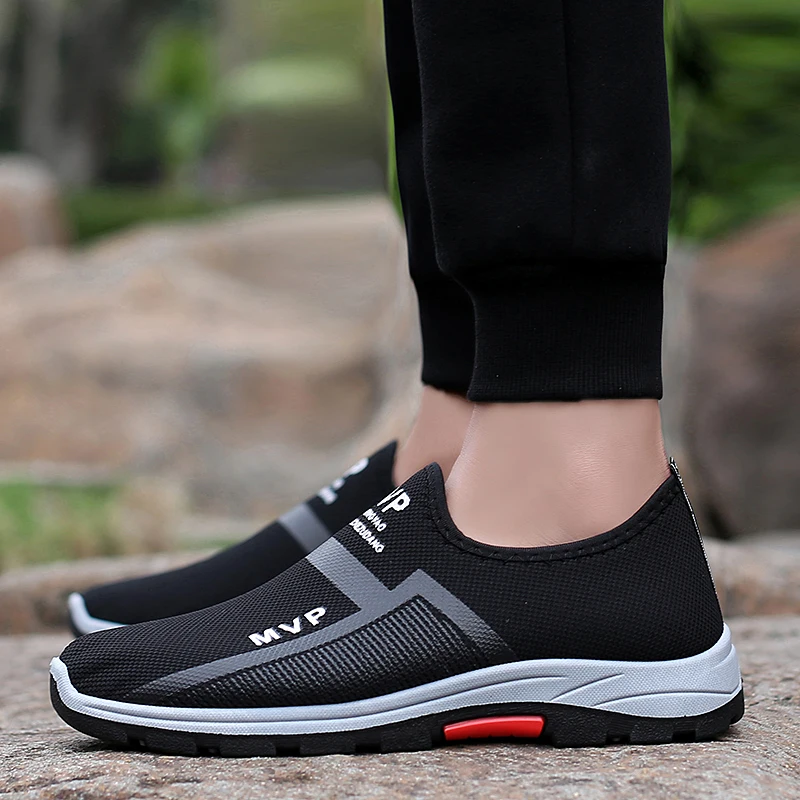 Hot Sale Mesh Men Black Sneakers Summer Outdoor Shoes Men Casual Walking Shoes Hiking Breathable Slip on Mens Loafers Zapatillas