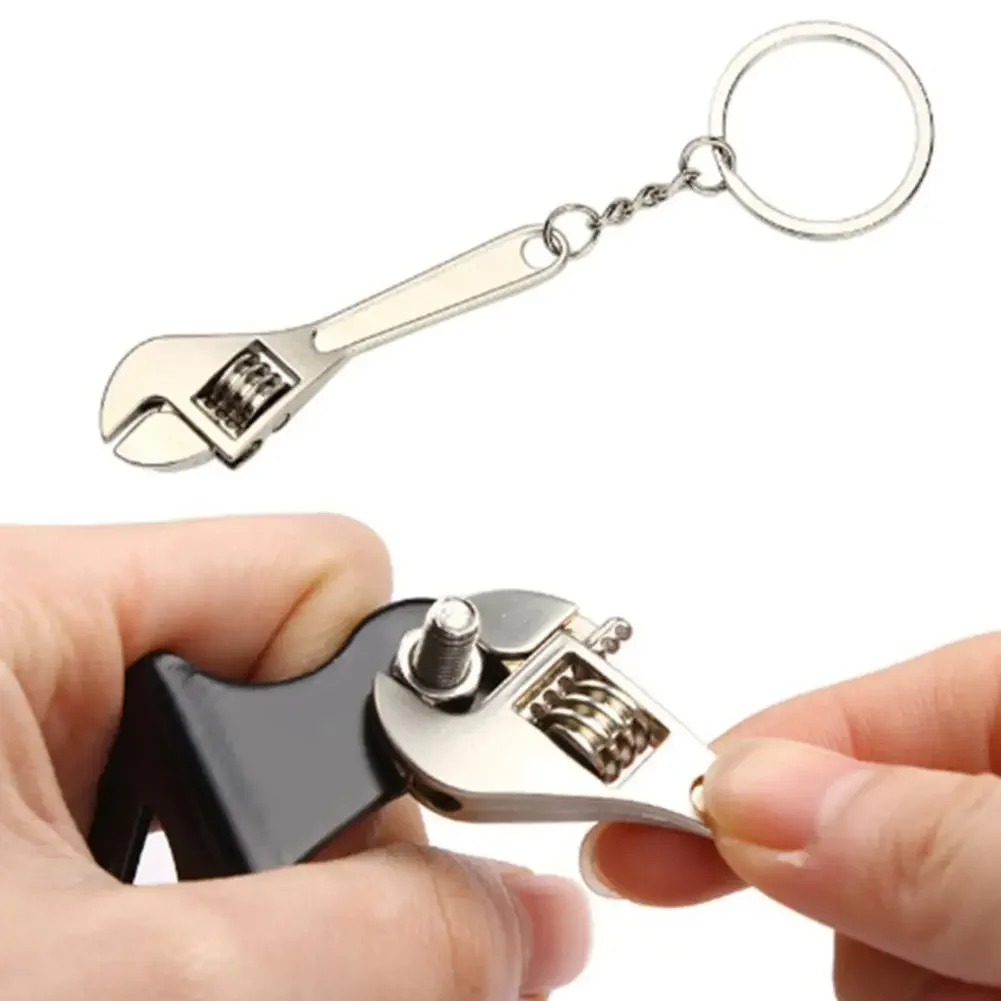 Multifunction Mini Wrench Pendant Keychain Adjustable Mini Spanner Wrench Universal Portable Repair Hand Tool Spanner Key Chain