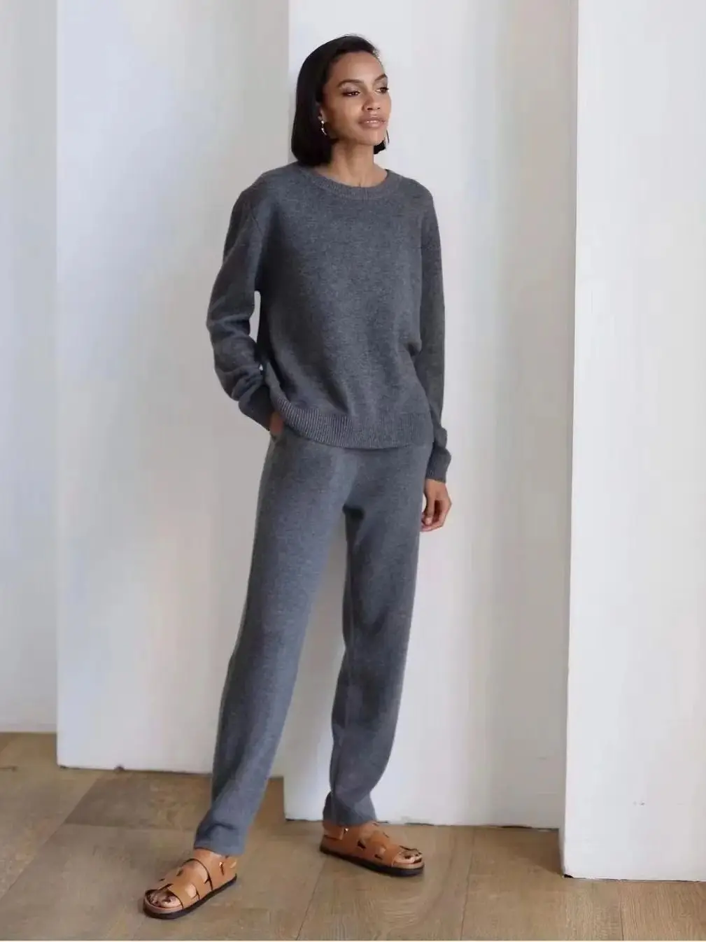 

Fashion High Quality Women's Luxury Two Pieces 100%Cashmere Wool Suits Female Warm Cashmere Knit Tops + Wool Pant Sets WY564